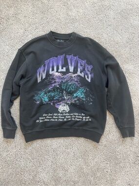 Wolves Graphic Crewneck Sweatshirt - Black